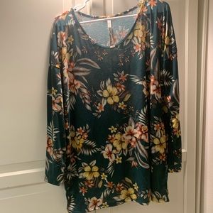 Pinkblush maternity shirt